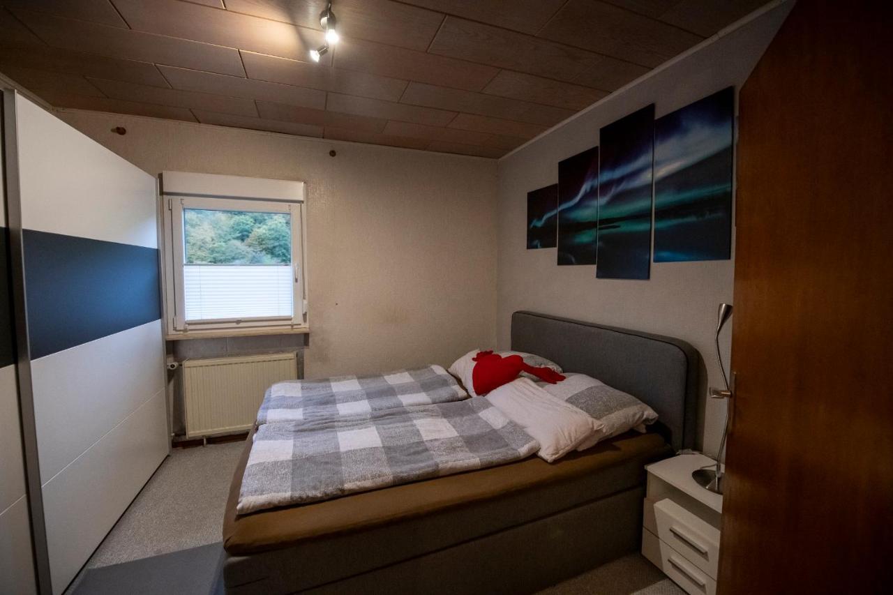 Schoene Ferienwohnung In Ruhiger Lage Altena Bagian luar foto