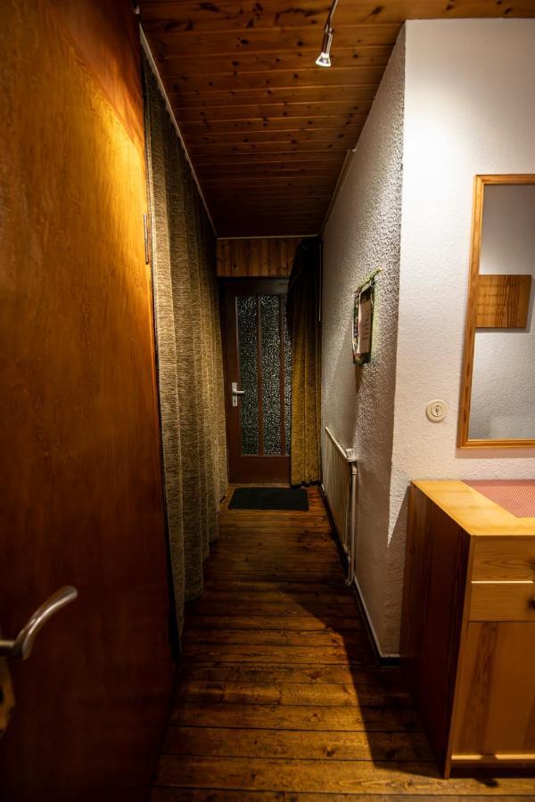 Schoene Ferienwohnung In Ruhiger Lage Altena Bagian luar foto