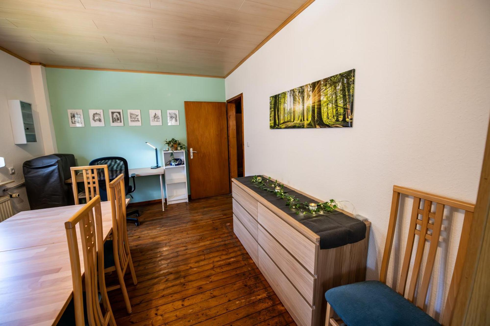 Schoene Ferienwohnung In Ruhiger Lage Altena Bagian luar foto