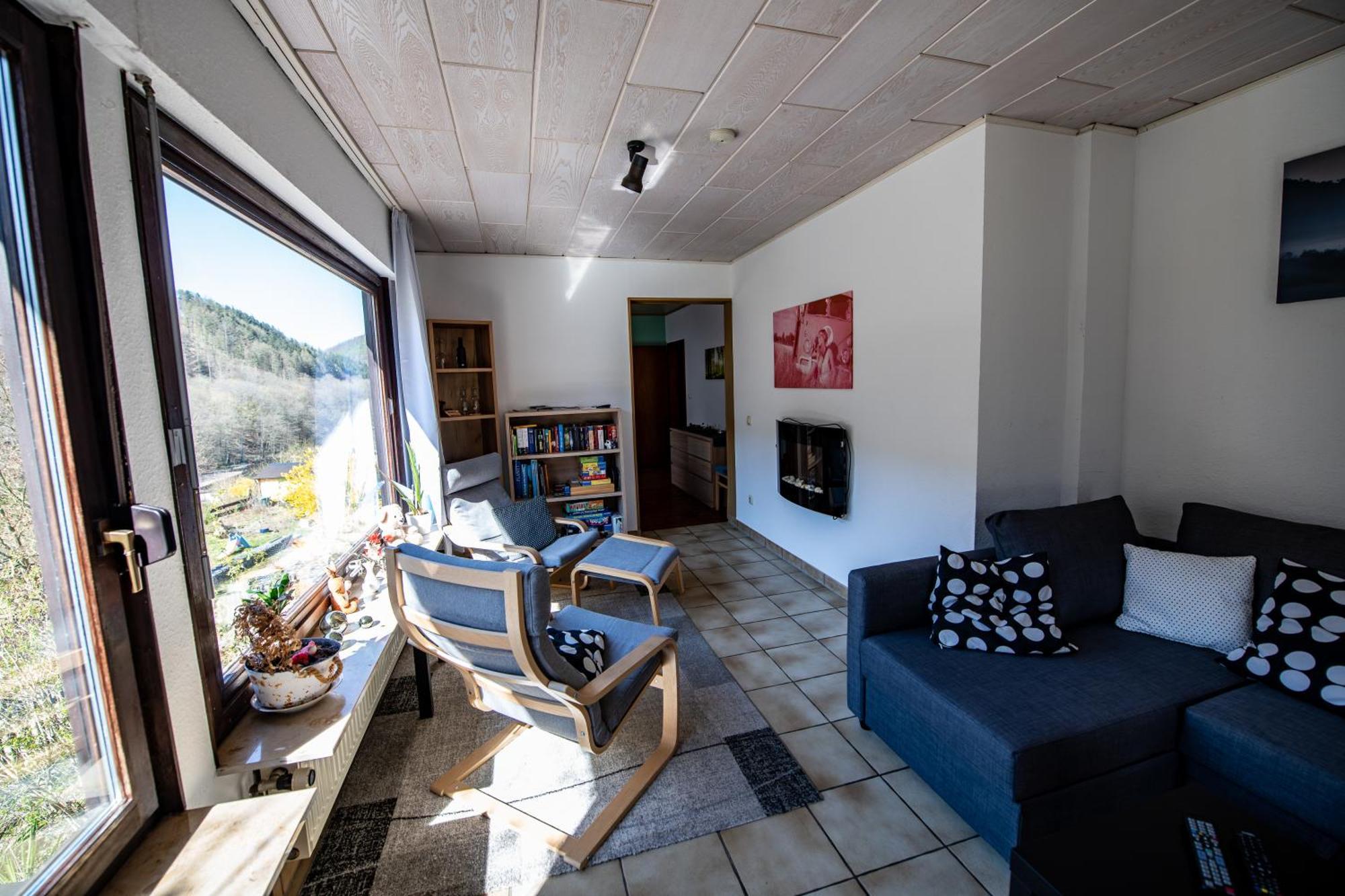 Schoene Ferienwohnung In Ruhiger Lage Altena Bagian luar foto