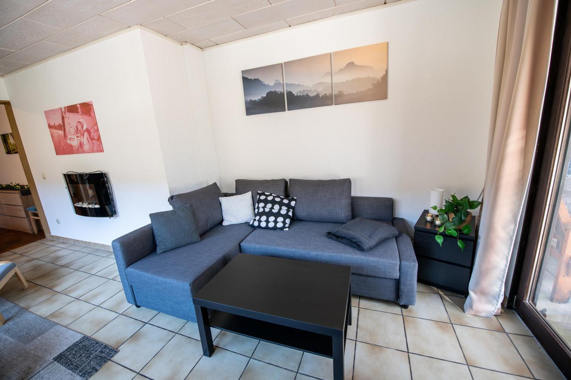 Schoene Ferienwohnung In Ruhiger Lage Altena Bagian luar foto